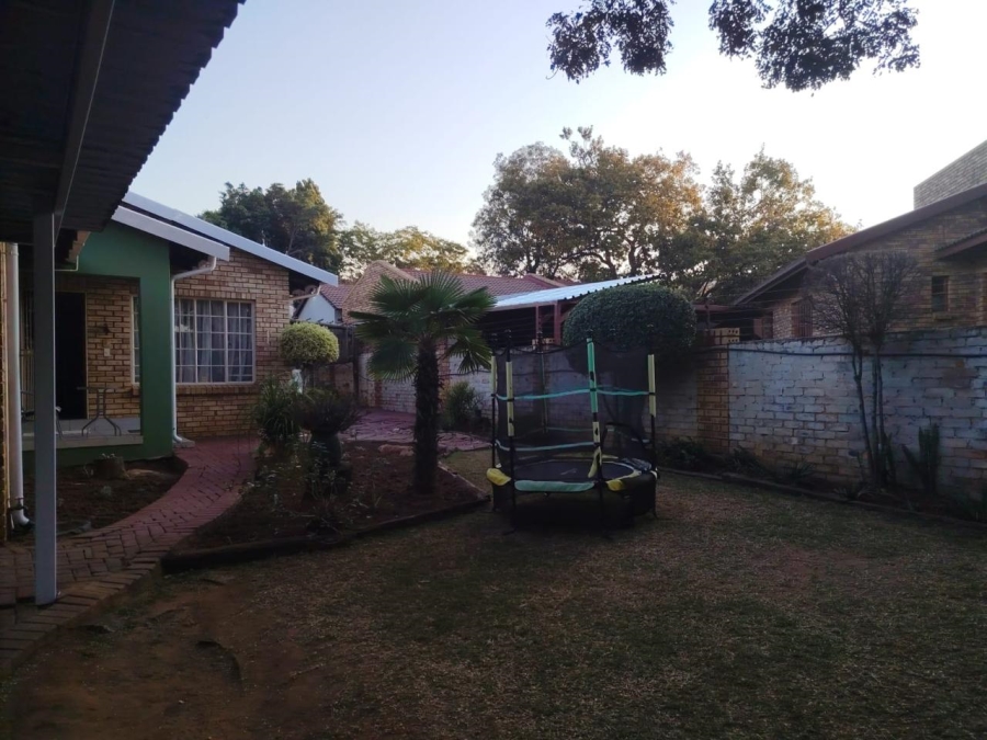 3 Bedroom Property for Sale in Geelhoutpark North West